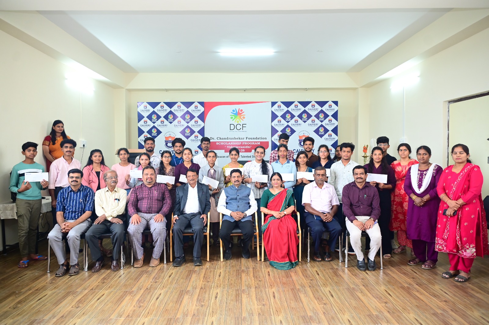 WhatsApp Image 2025-08-23 at 17.09.36